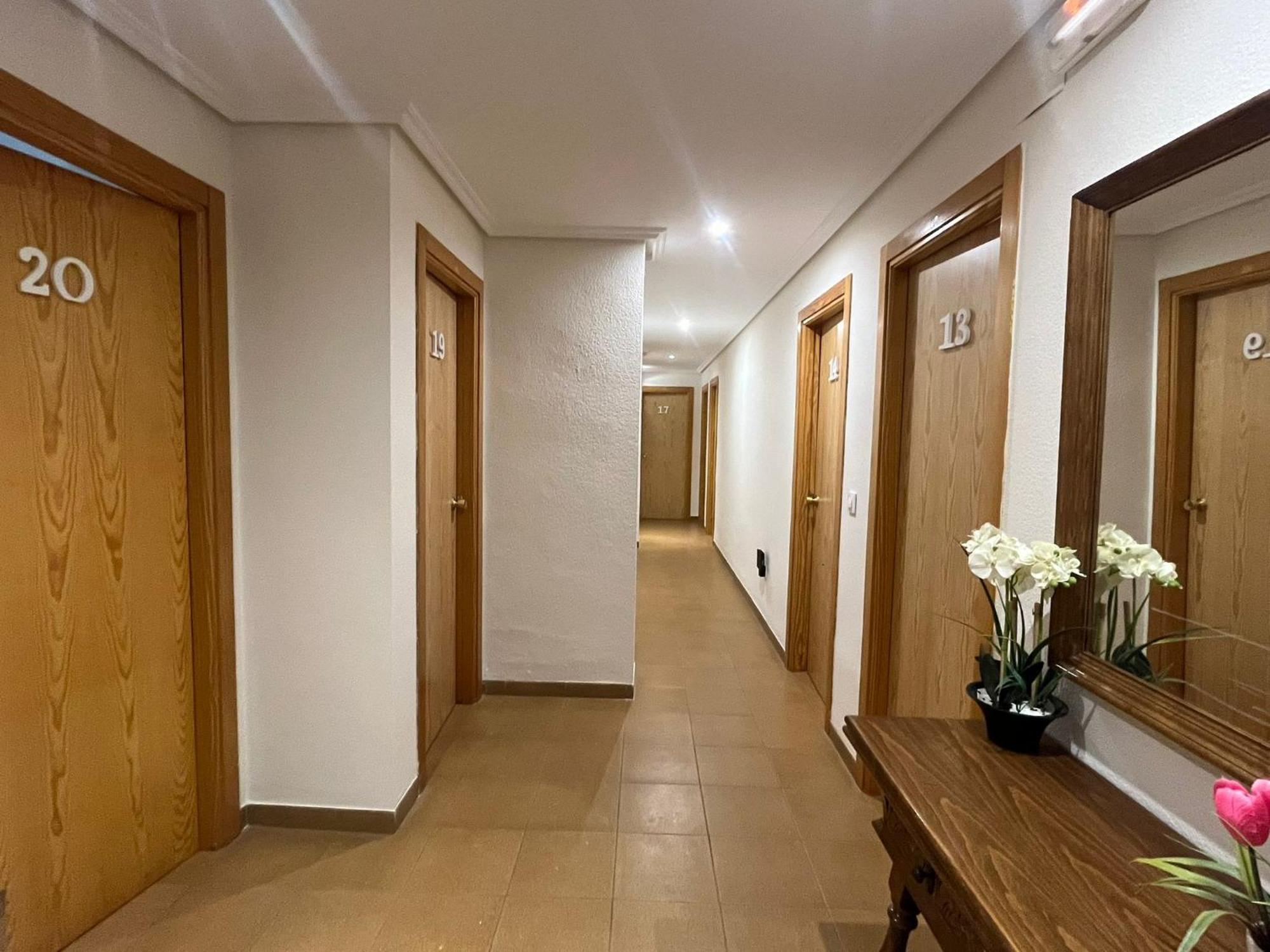 Hostal Casa Amalia Teruel Buitenkant foto